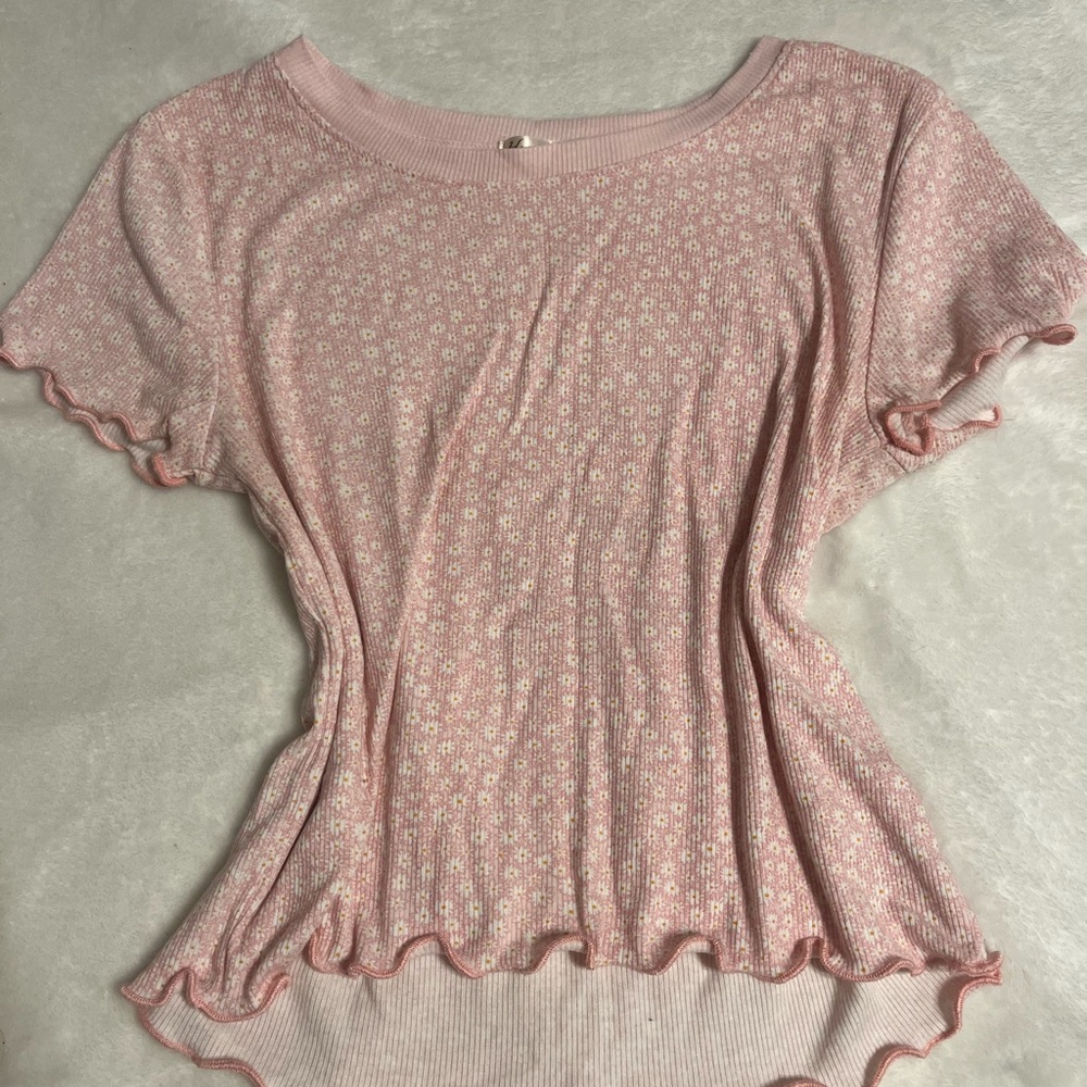 Heart Hips Pink Floral Short Sleeve Top